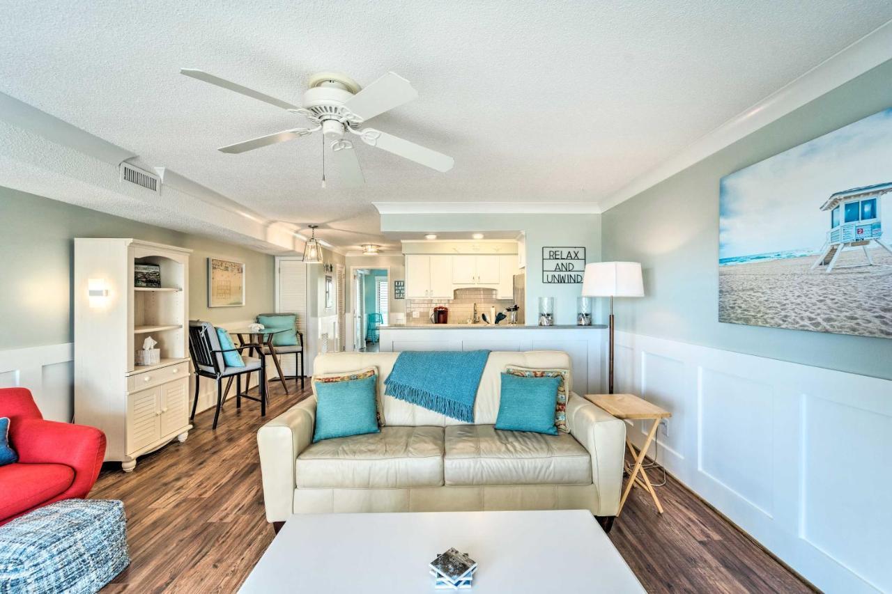 Bright Carolina Beach Condo - Walk To Shore! Exterior photo
