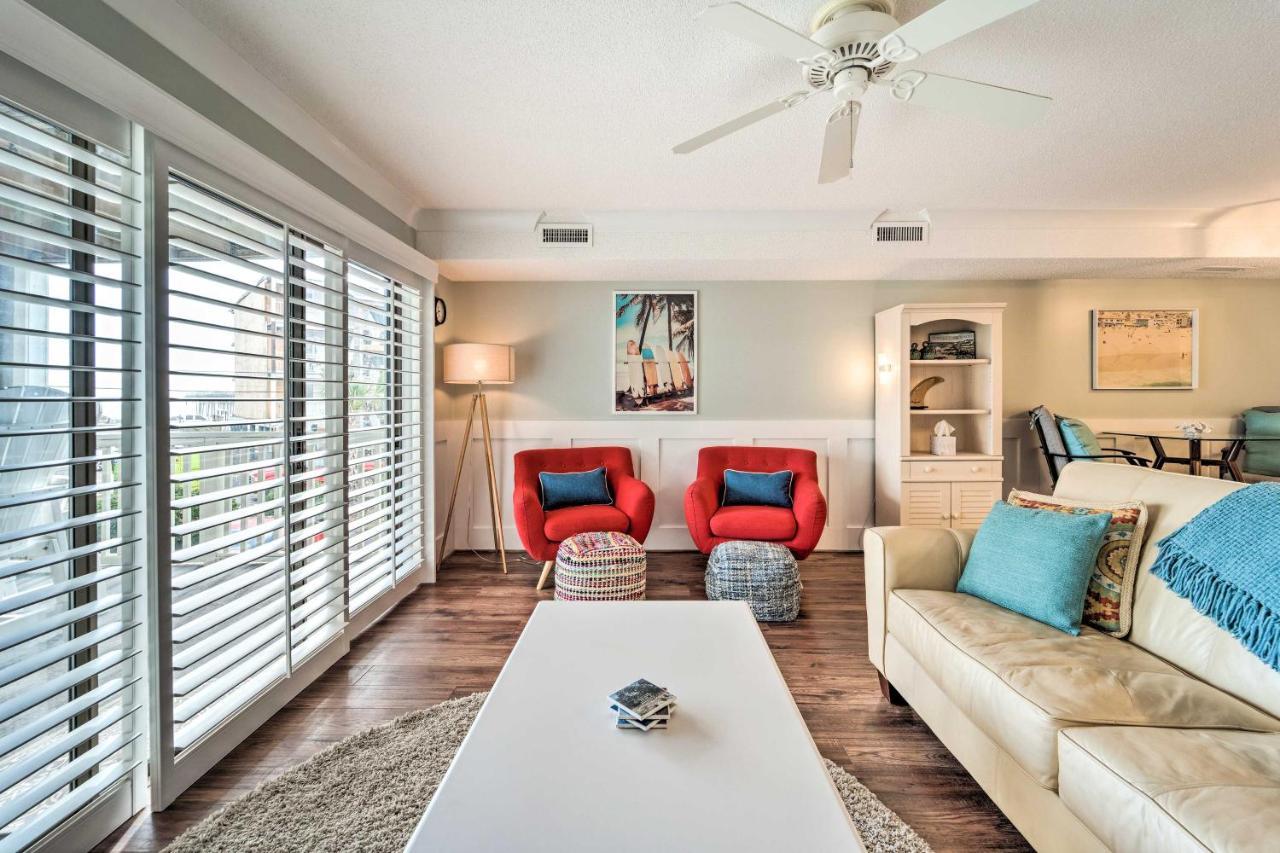 Bright Carolina Beach Condo - Walk To Shore! Exterior photo