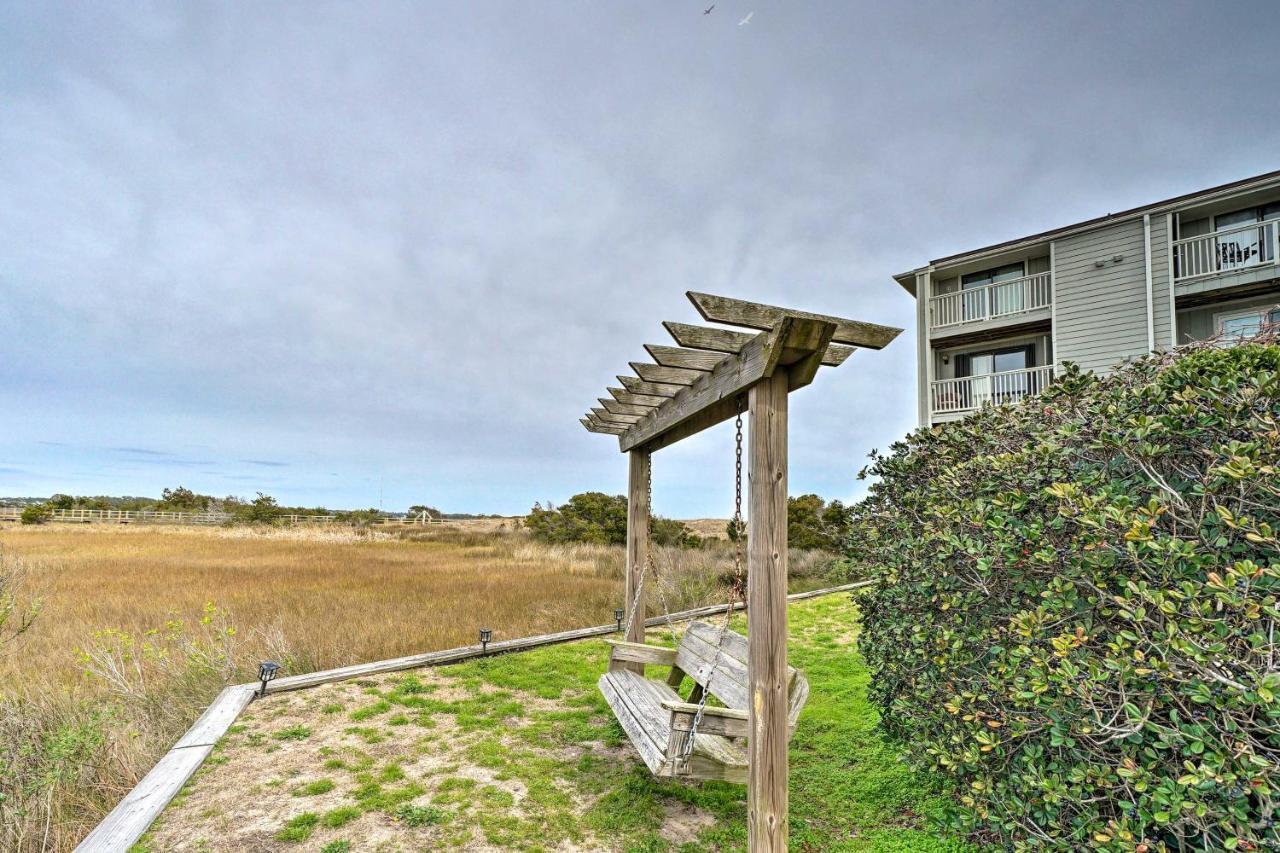 Bright Carolina Beach Condo - Walk To Shore! Exterior photo