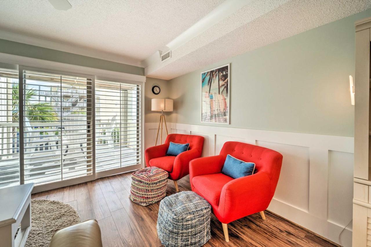 Bright Carolina Beach Condo - Walk To Shore! Exterior photo